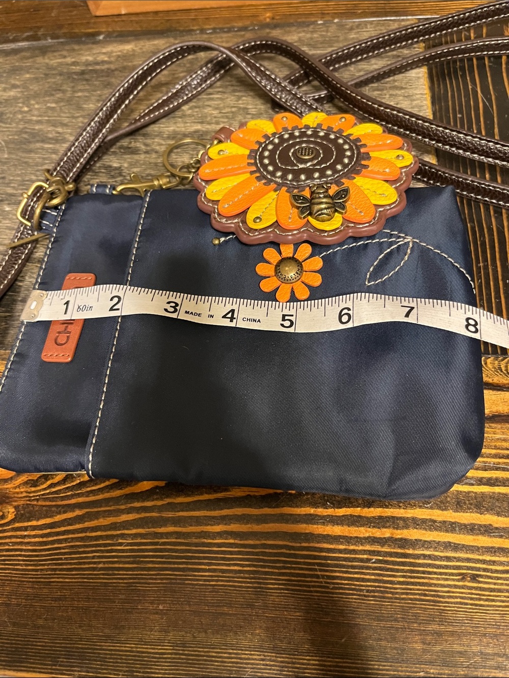 Chala Handbags - Crossbody Bag with Sunflower Appliqué - Picture 8 of 13